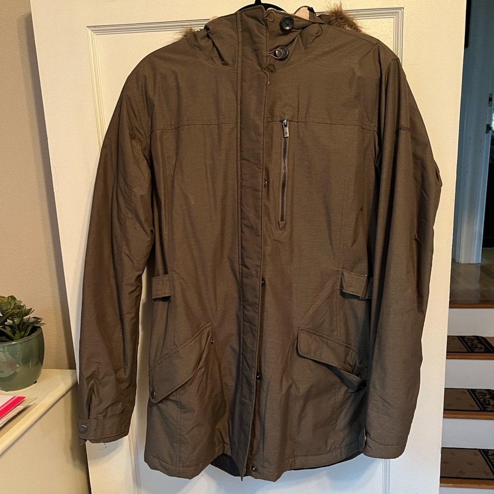 LIKE NEW! Columbia Ski Coat
